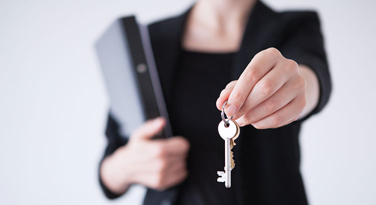 5 Reasons to Hire a Real Estate Professional When Buying or Selling! | Simplifying The Market